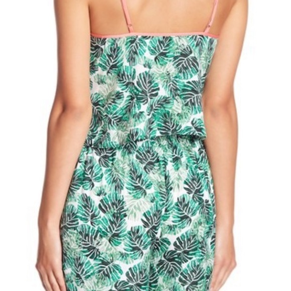 Room Service Cropped Satin Camisole. S,M,XL - Picture 2 of 5